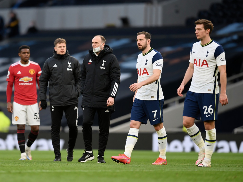 吴卿风勇夺女子50米自由泳金牌创佳绩